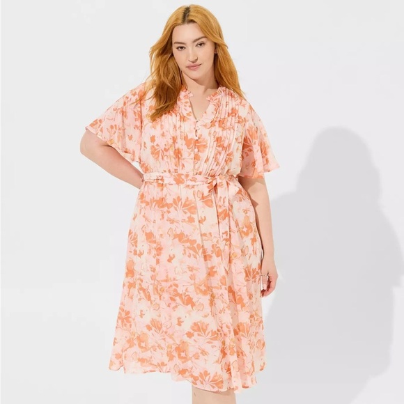 torrid Dresses & Skirts - Torrid Midi Chiffon Ruffle Neck Pintuck Dress- size 2